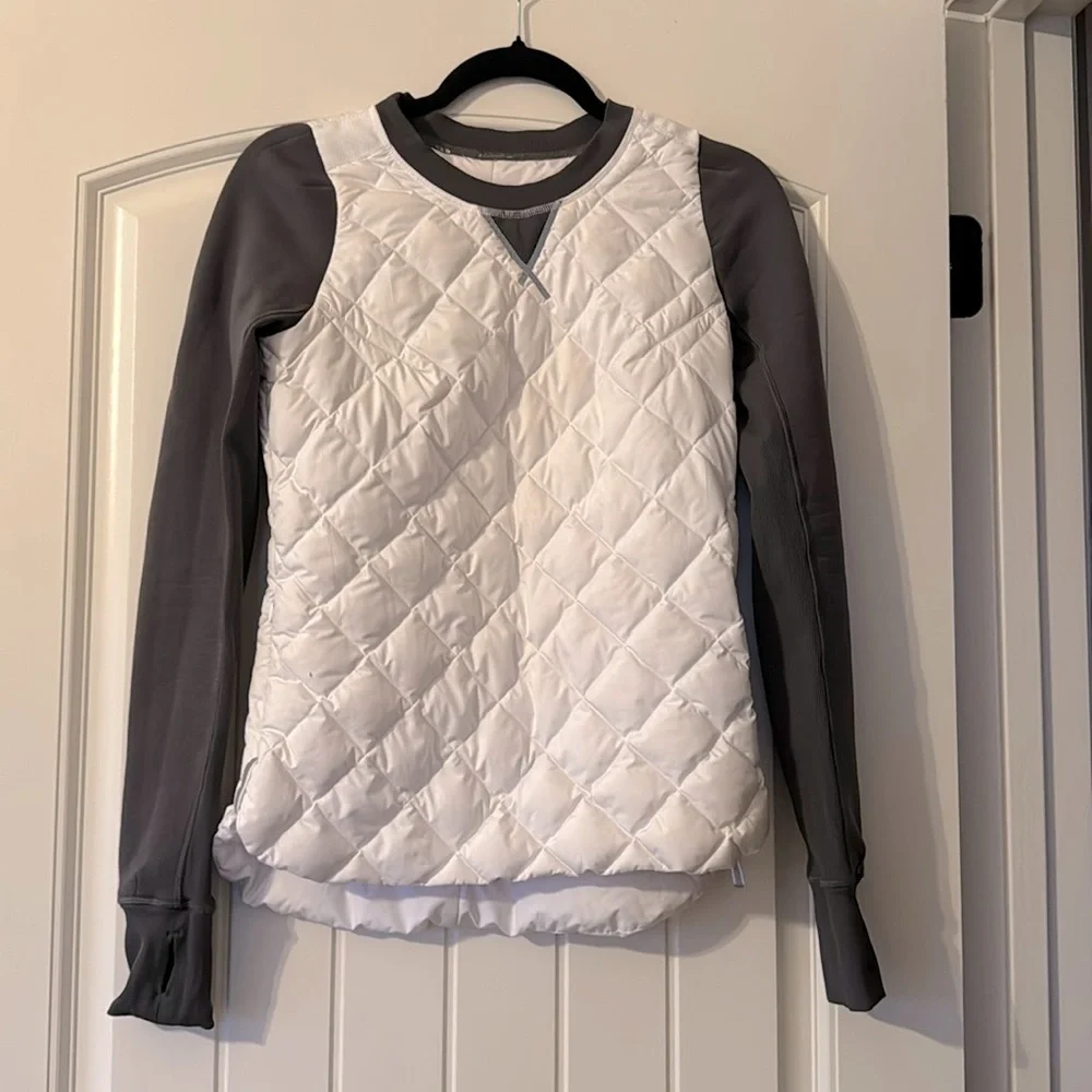 Lululemon Fluff Off Crew in White/Soot Light Size 4 - Picture 1 of 6